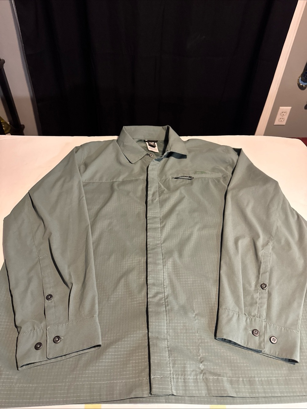 XL Green Northface Circulardesign Long Sleeve Button Down Womens